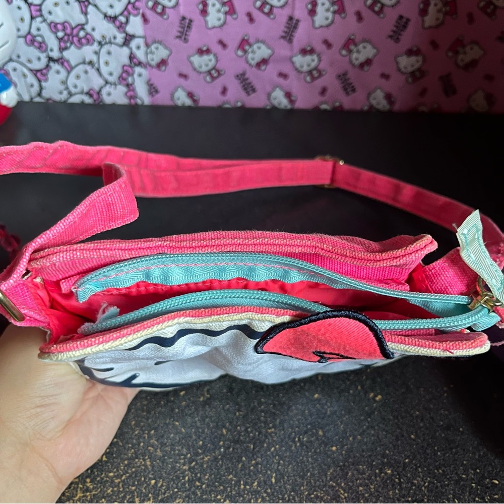 Hello Kitty Purse - Picture 6 of 8